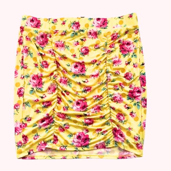 Betsey Johnson Mini Studio Ruched Skirt and Cardigan 2 pc set New Size 1X - Picture 3 of 6